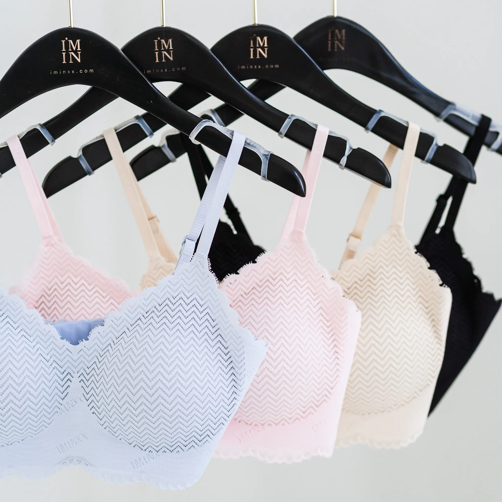 air-ee Lace Seamless Bra in Cotton Candy Pink (Signature Edition)