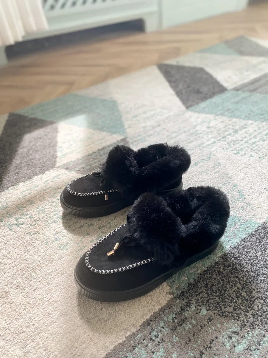 Black Faux-Fur Anklet Yana Moccasin
