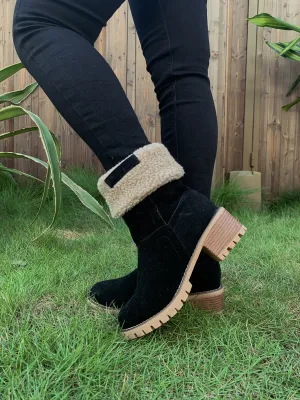 Black Plush-Lined Fold-Over Boots