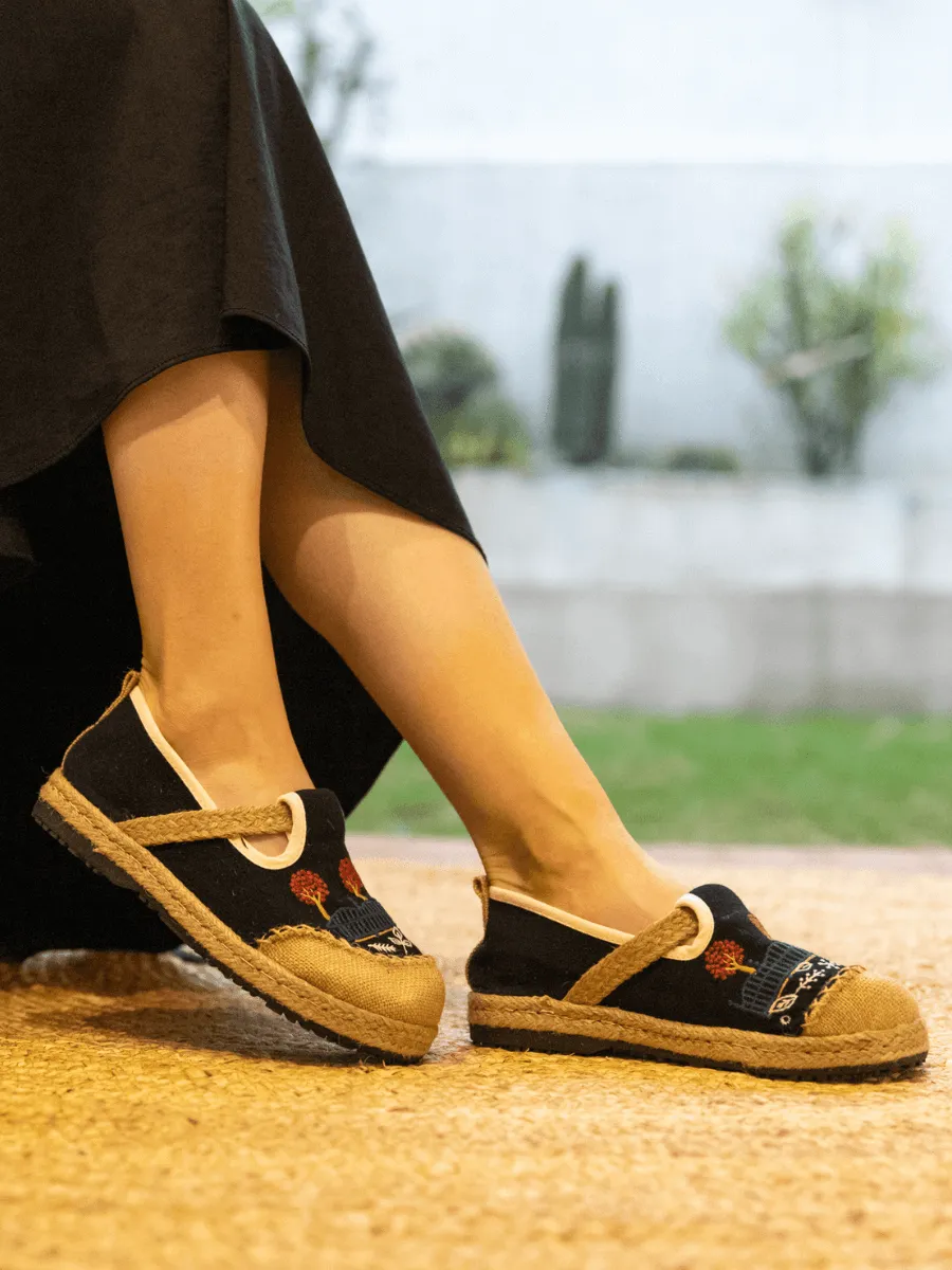 Dandelion Fall Embroidered Linen Loafer - Black