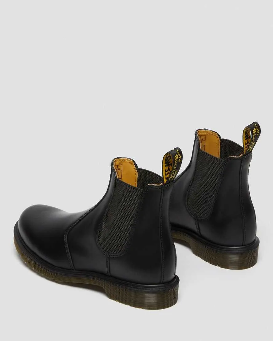 Dr Martens 2976 Smooth Leather Chelsea Boots Black PW