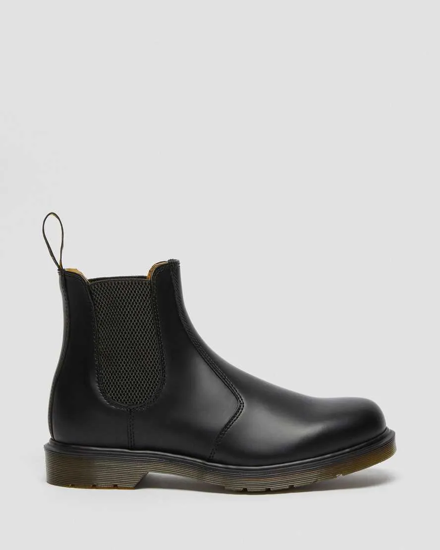 Dr Martens 2976 Smooth Leather Chelsea Boots Black PW