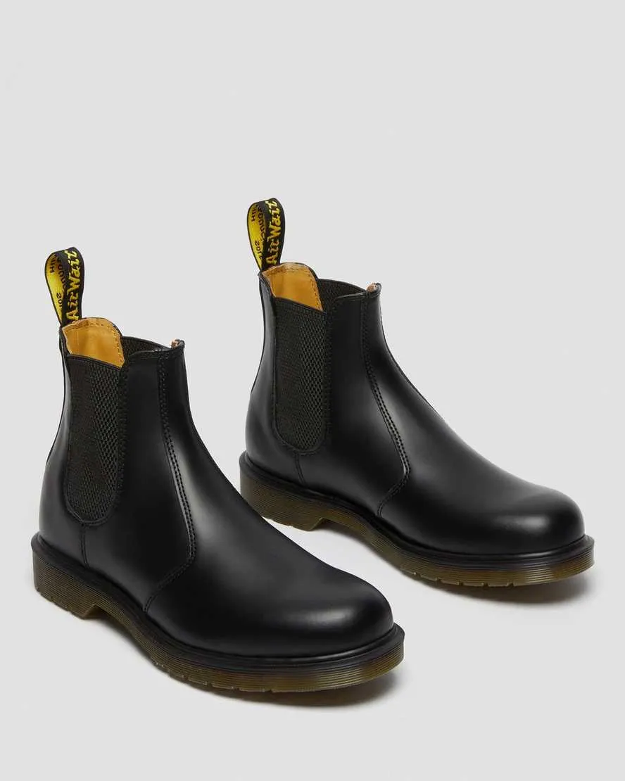 Dr Martens 2976 Smooth Leather Chelsea Boots Black PW