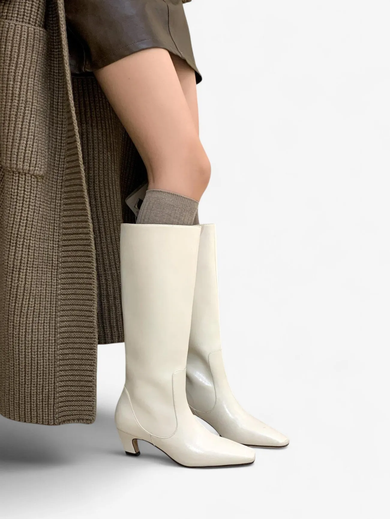 Foxes | Women's Tall Elegant Knee High Boots with Low Heel