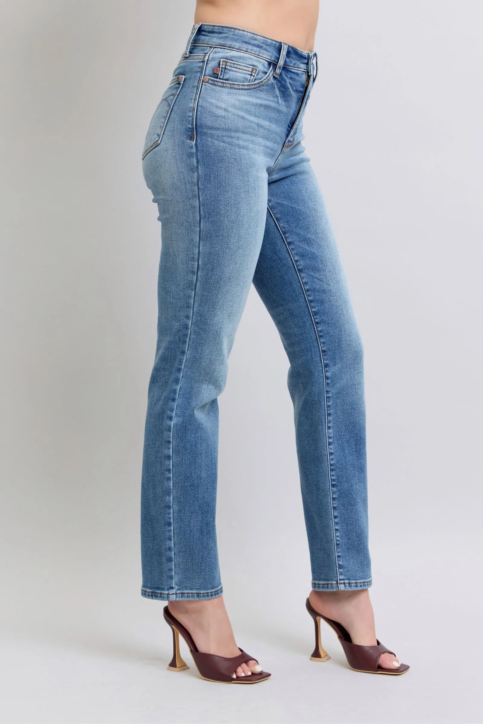 Judy Blue Full Size Vintage Wash Thermal Lined Straight Leg Jeans