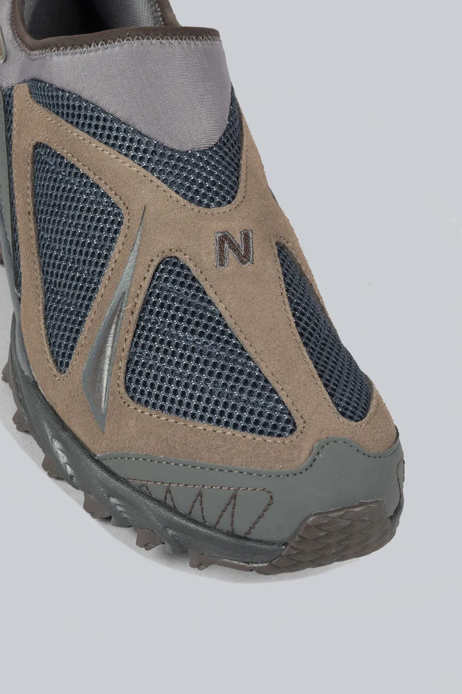 NEW BALANCE TOKYO DESIGN STUDIO 610S OUTERSPACE