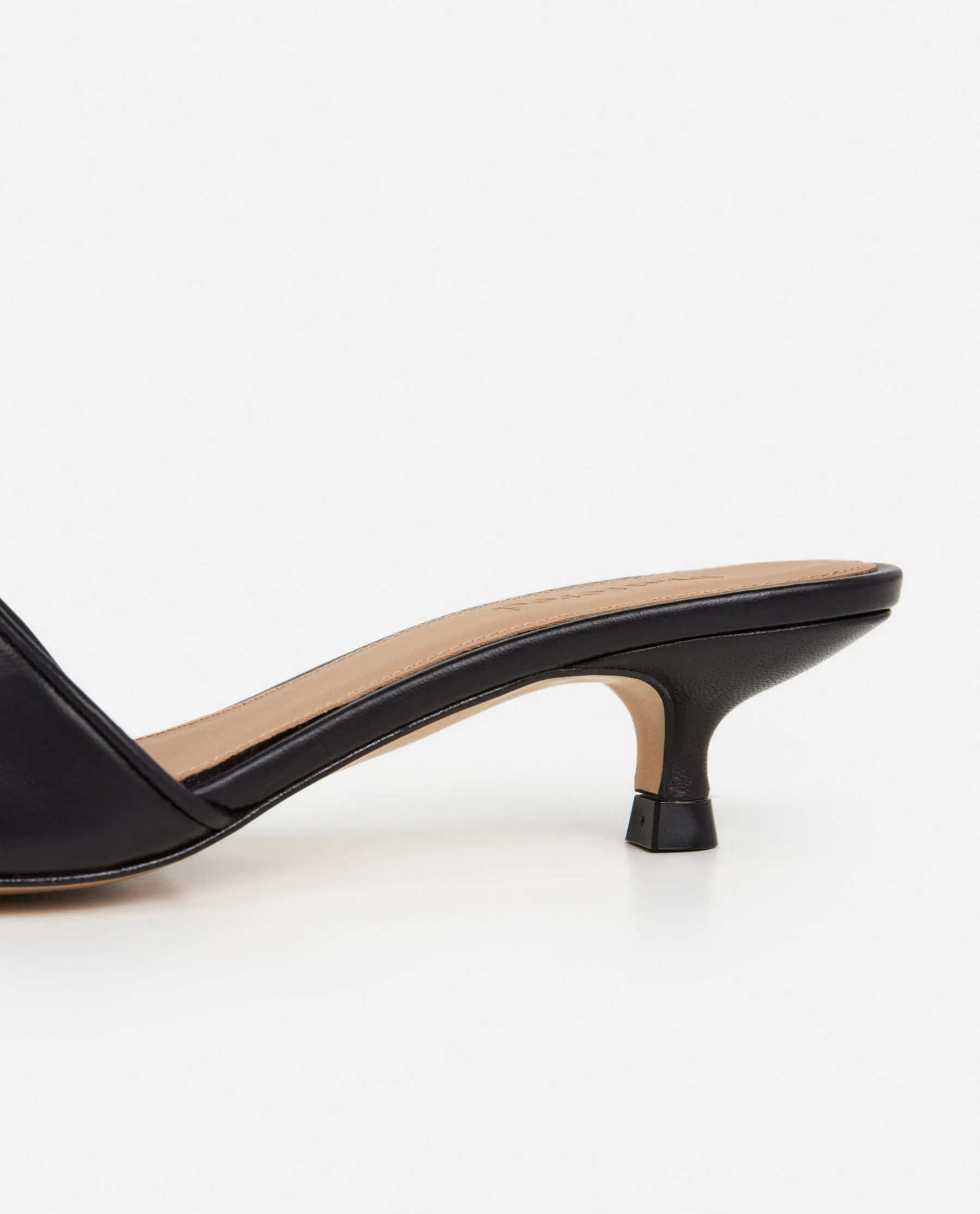 Noomi Leather Black