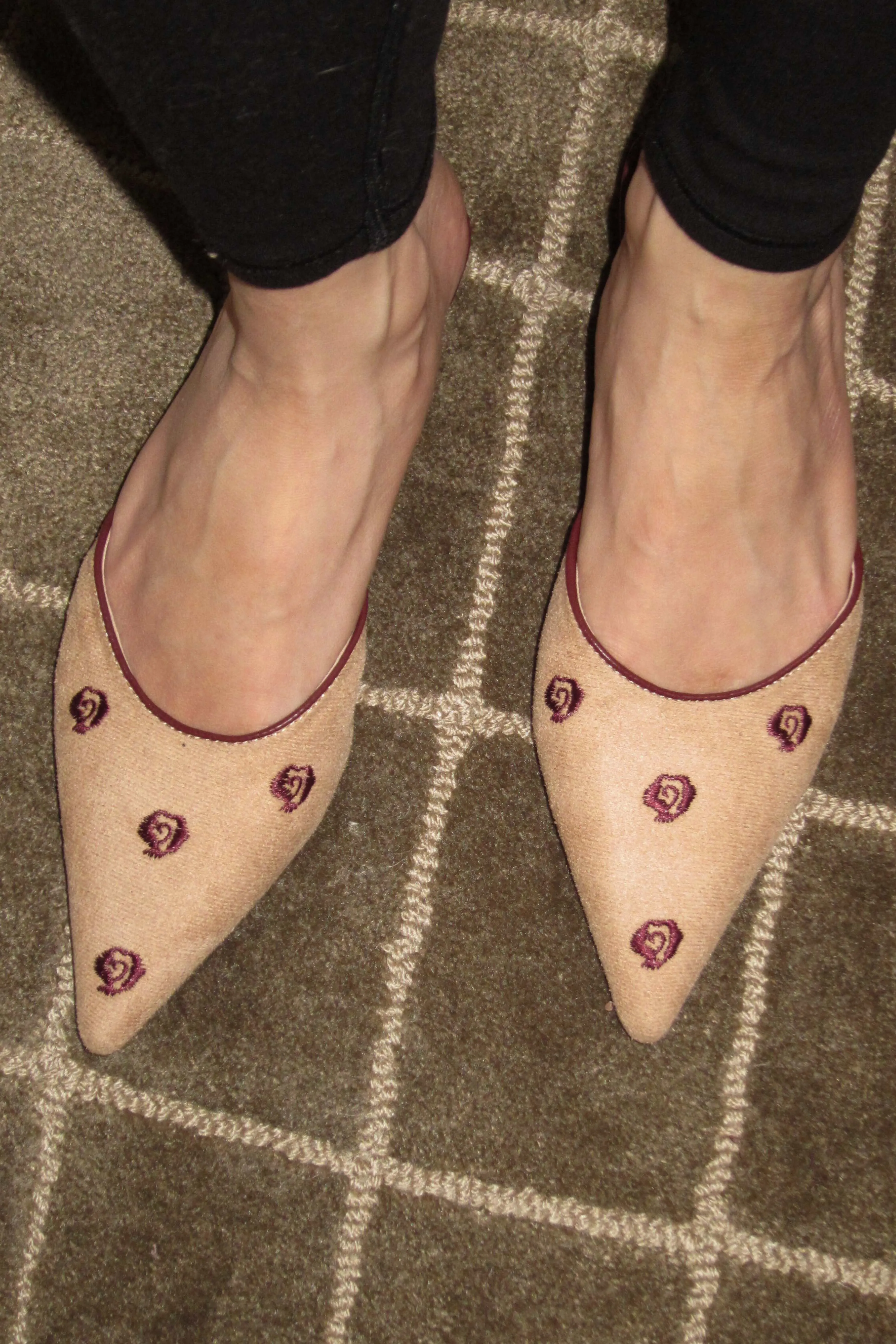 Rosa Kitten Heels