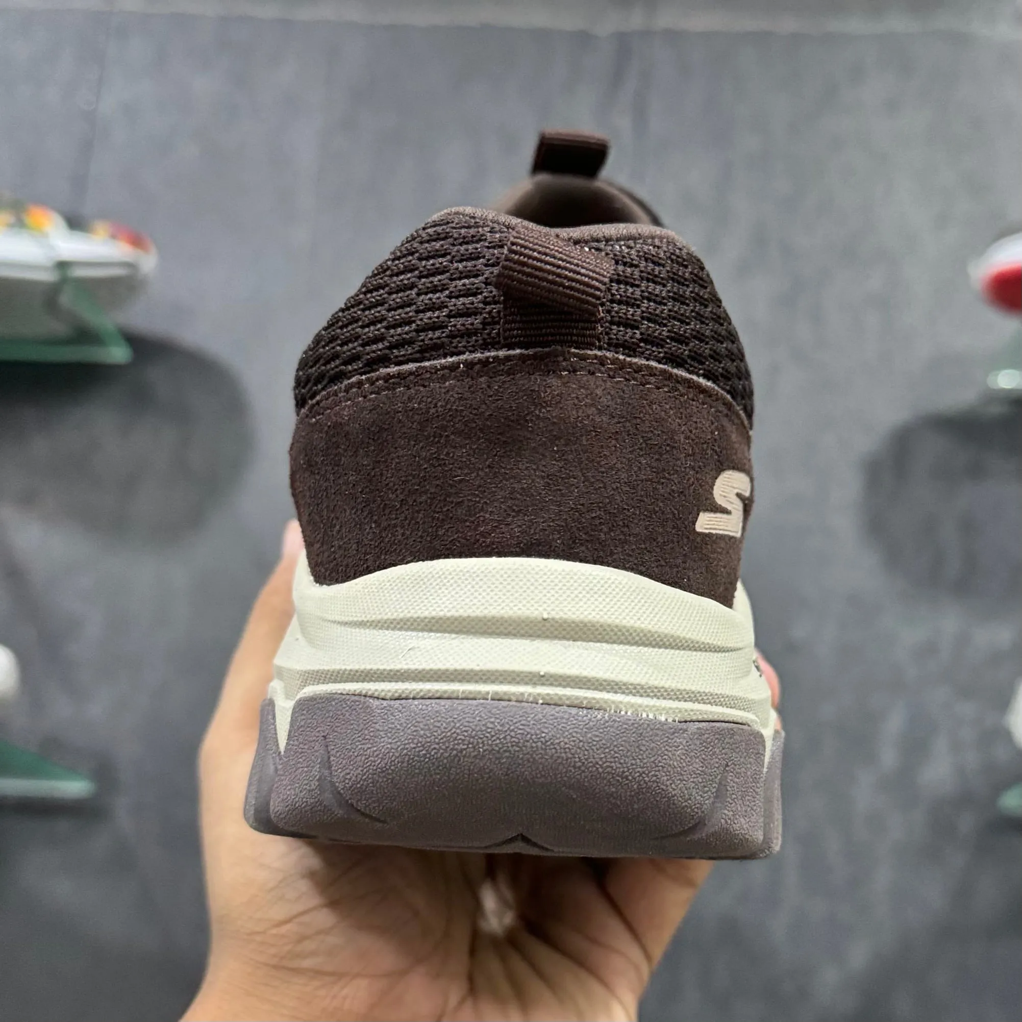 Sketcher DLux Flex Groove Trail Goodyear Sole "DK Brown"
