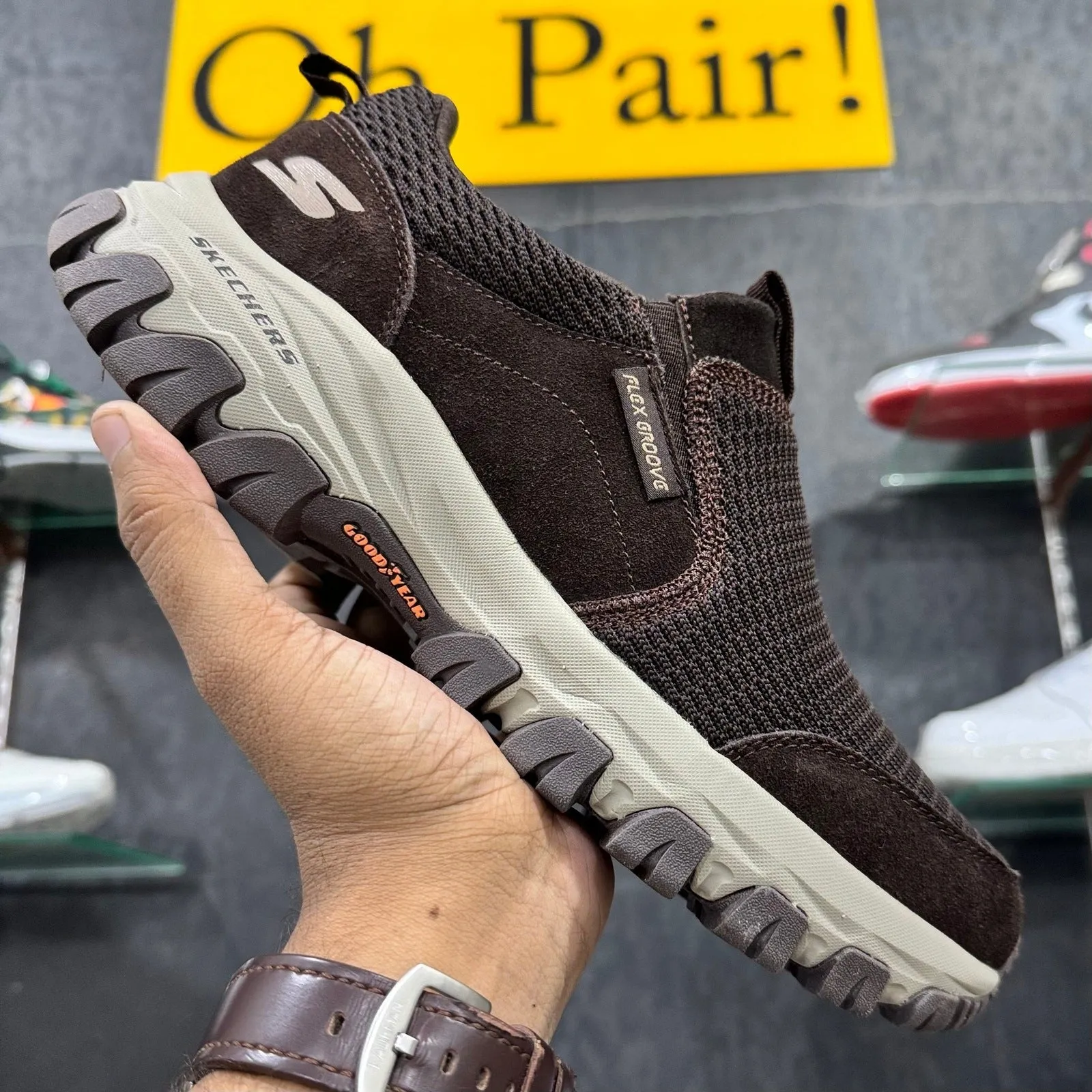 Sketcher DLux Flex Groove Trail Goodyear Sole "DK Brown"