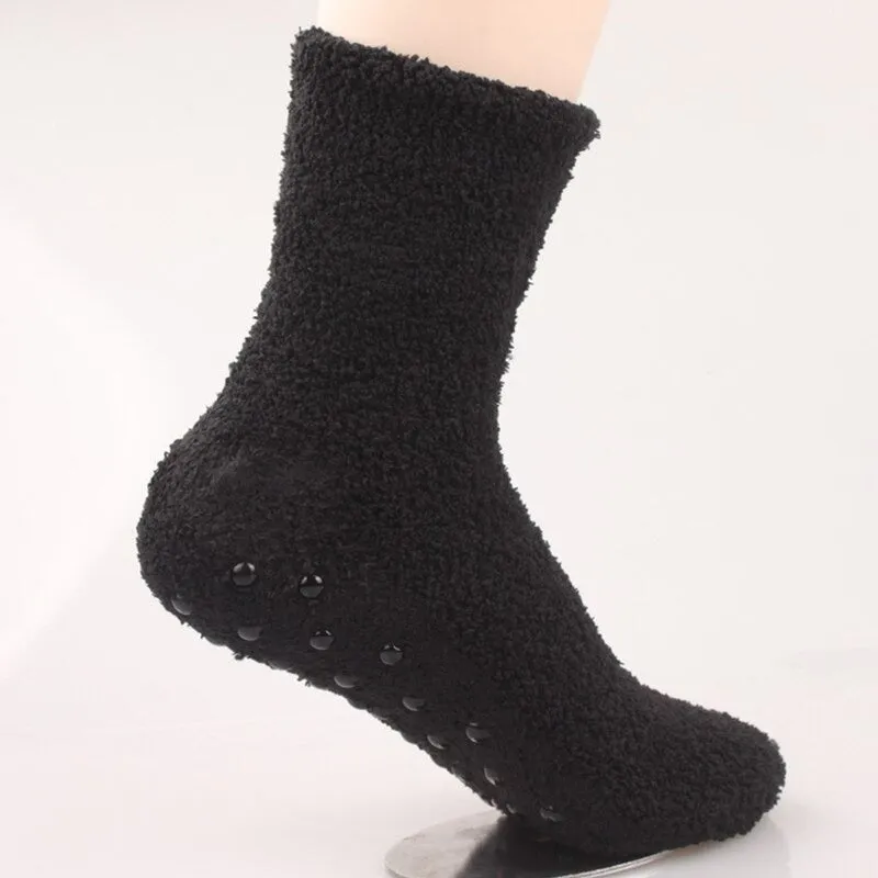 Solid Color Mid Calf Mens Slipper Socks with Grippers Comfortable Breathable Mens Slippers Socks with Rubber Soles