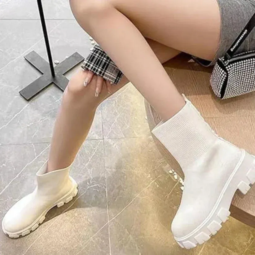 Stylish Knitted Ankle Boots with Fashionable Sole