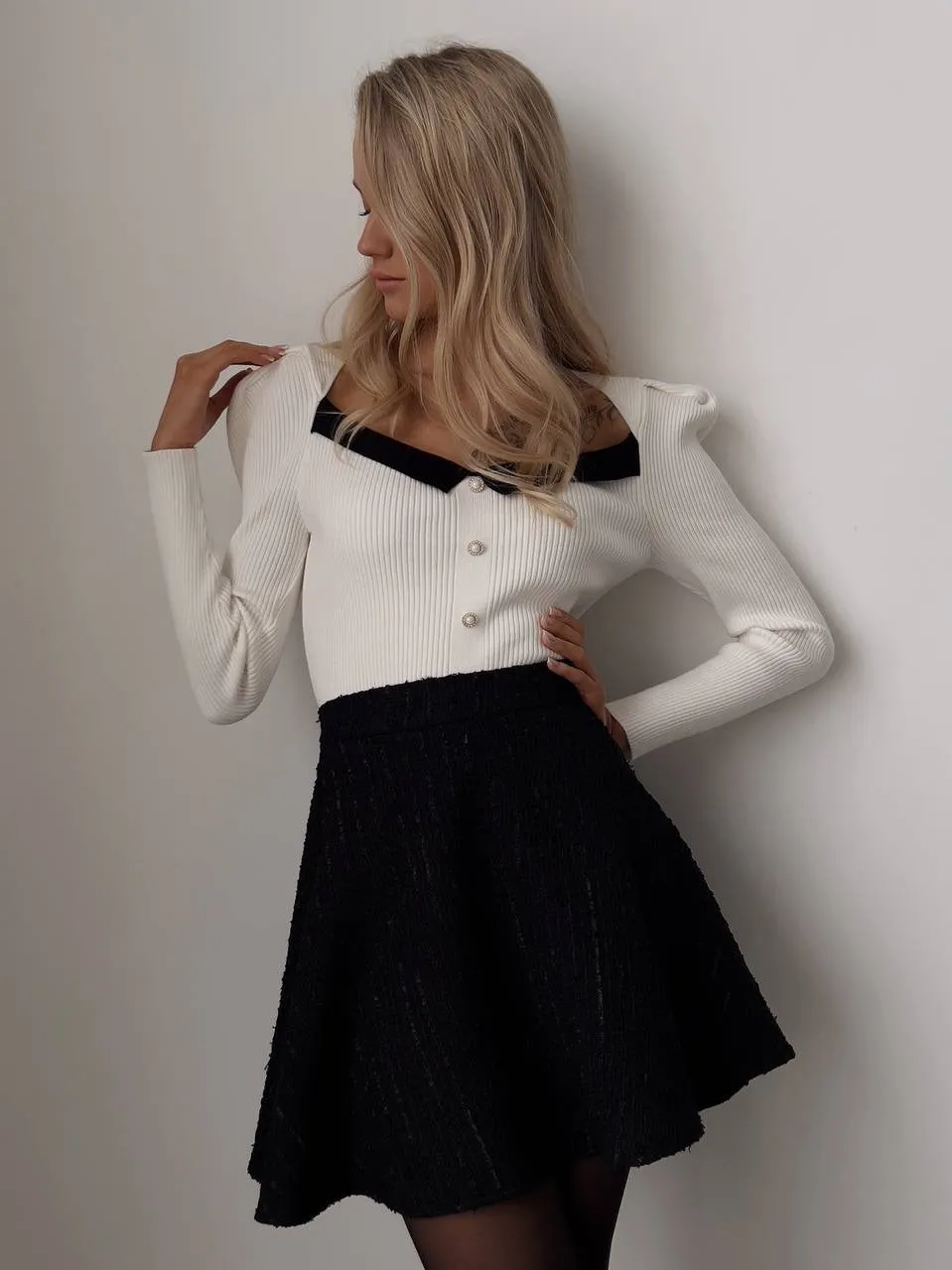 Textured Black Flared Skirt-Short