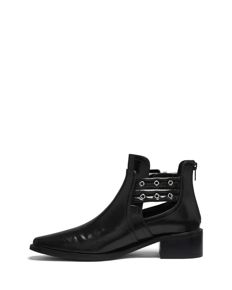 Therapy Shoes Baylee Ankle Boots Black Crinkle patent