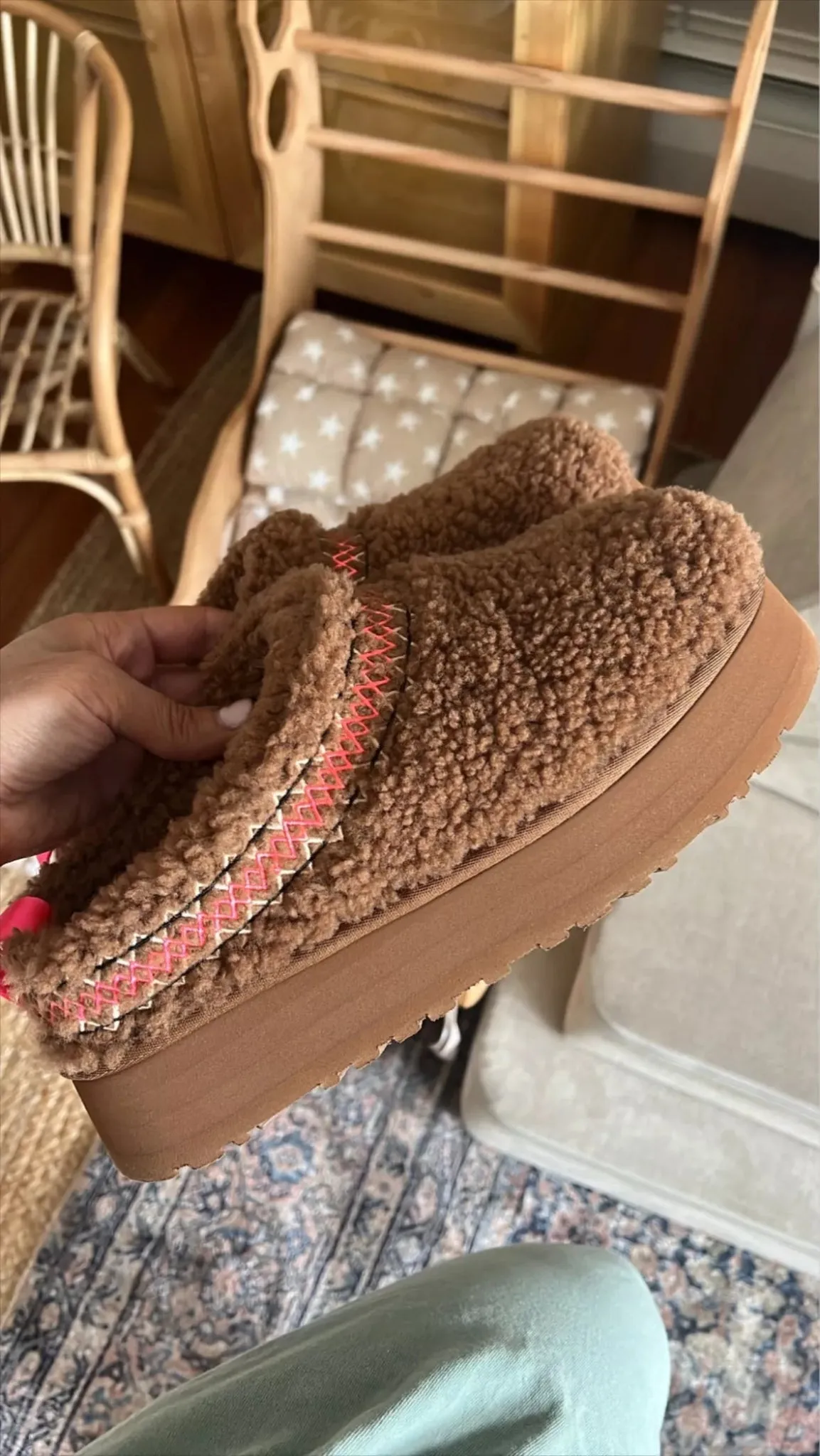 UGG Tazz Braid Hardwood